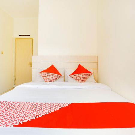 Reddoorz @ Hotel Arimbi Dewi Sartika Baru Бандунг Екстериор снимка