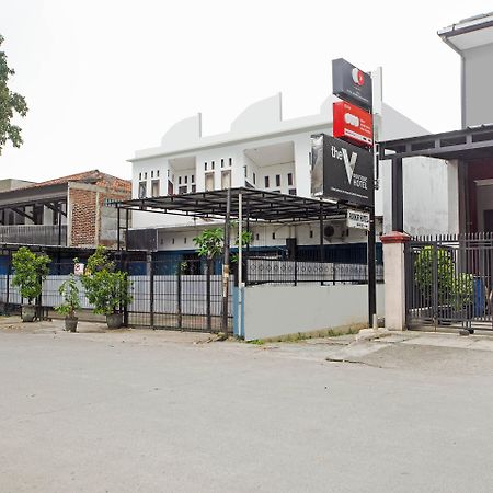 Reddoorz @ Hotel Arimbi Dewi Sartika Baru Бандунг Екстериор снимка