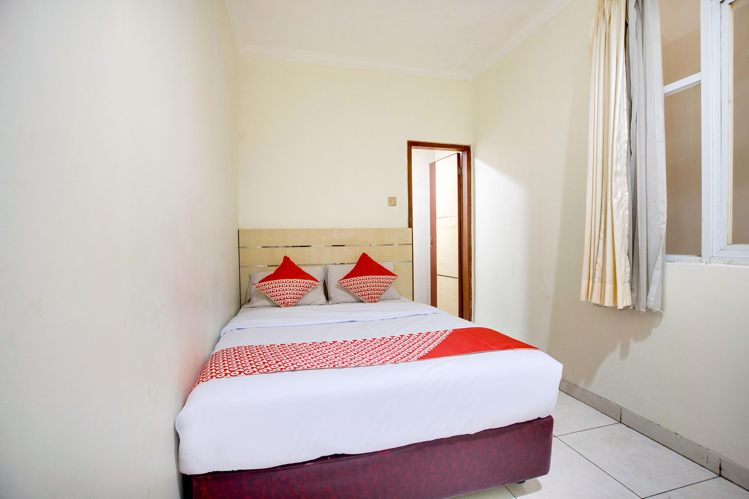 Reddoorz @ Hotel Arimbi Dewi Sartika Baru Бандунг Екстериор снимка