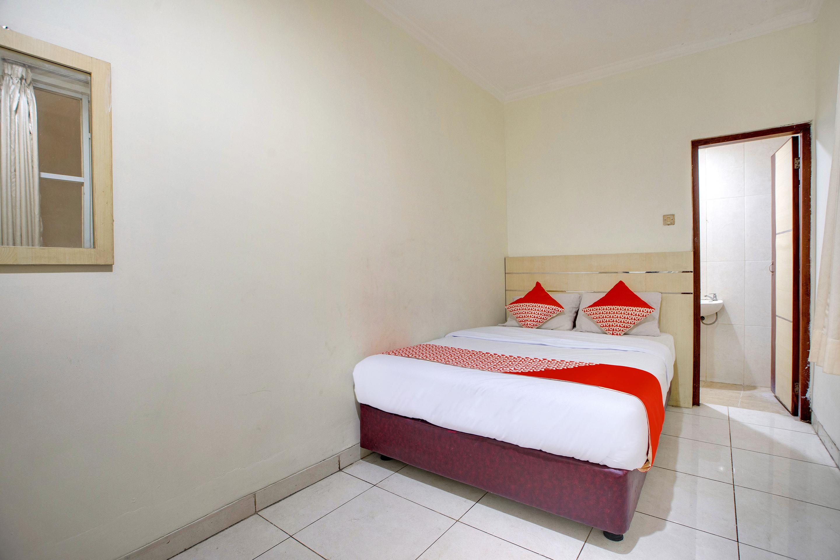Reddoorz @ Hotel Arimbi Dewi Sartika Baru Бандунг Екстериор снимка