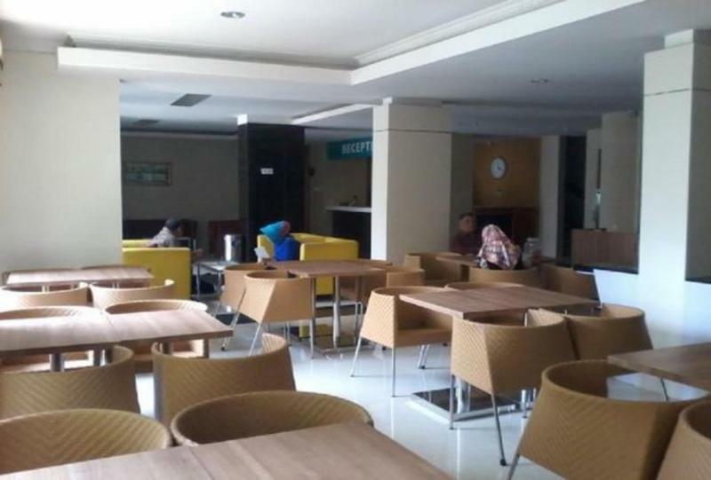 Reddoorz @ Hotel Arimbi Dewi Sartika Baru Бандунг Екстериор снимка